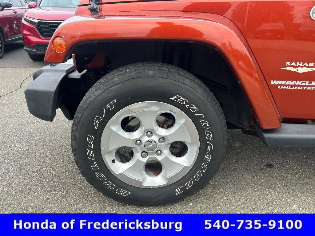 Used 2014 Jeep Wrangler Unlimited Sahara w/ Connectivity Group AWD/4WD image 30