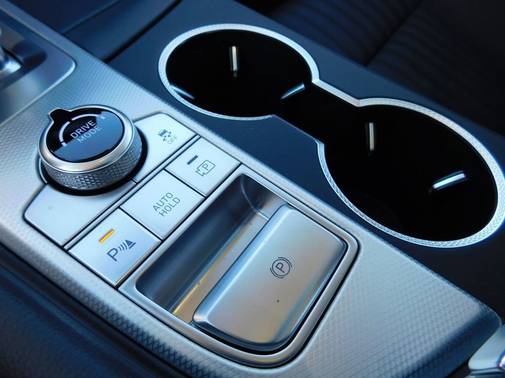 Used 2026 Genesis G70 2.5T Prestige image 25