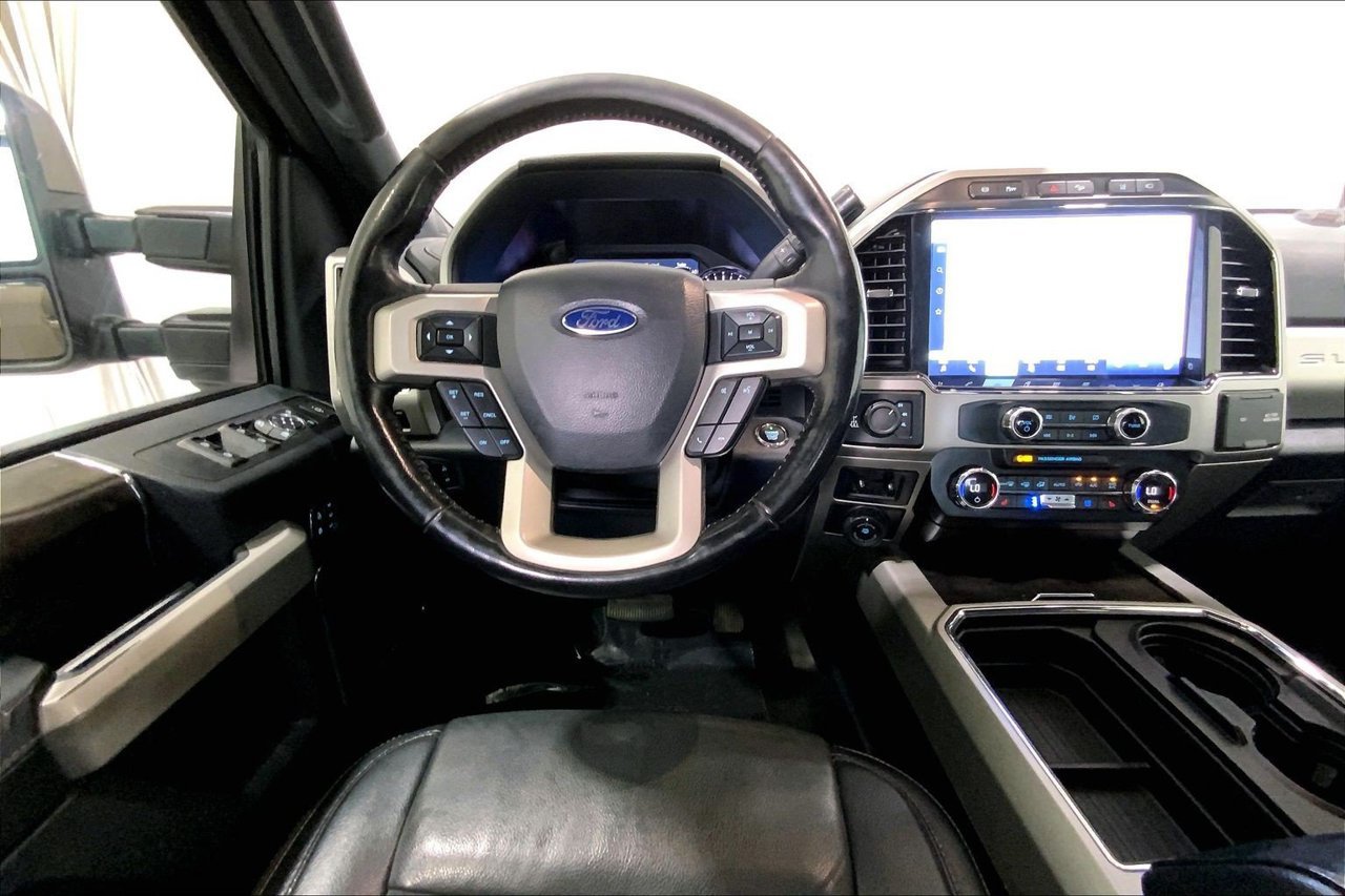 Used 2022 Ford F350 Lariat w/ Lariat Ultimate Package AWD/4WD image 4