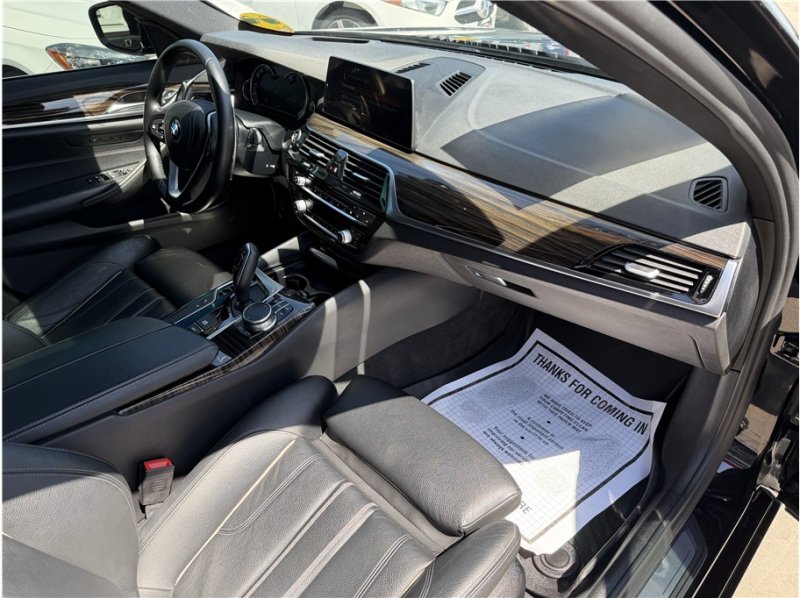 Used 2018 BMW 540i w/ Premium Package RWD image 30