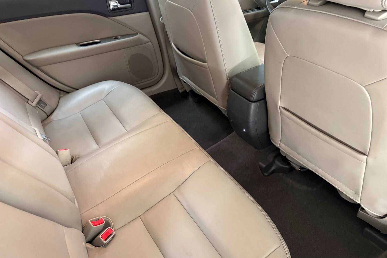 Used 2011 Ford Fusion SEL w/ 302A Rapid Spec Order Code FWD image 30