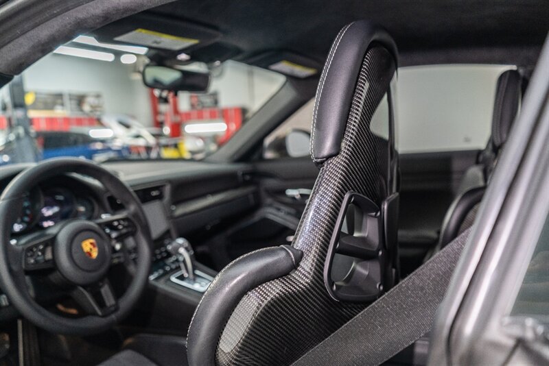 Used 2018 Porsche 911 GT3 RWD image 26