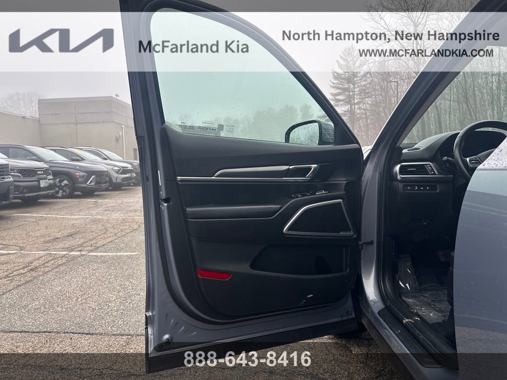 Used 2022 Kia Telluride S image 12