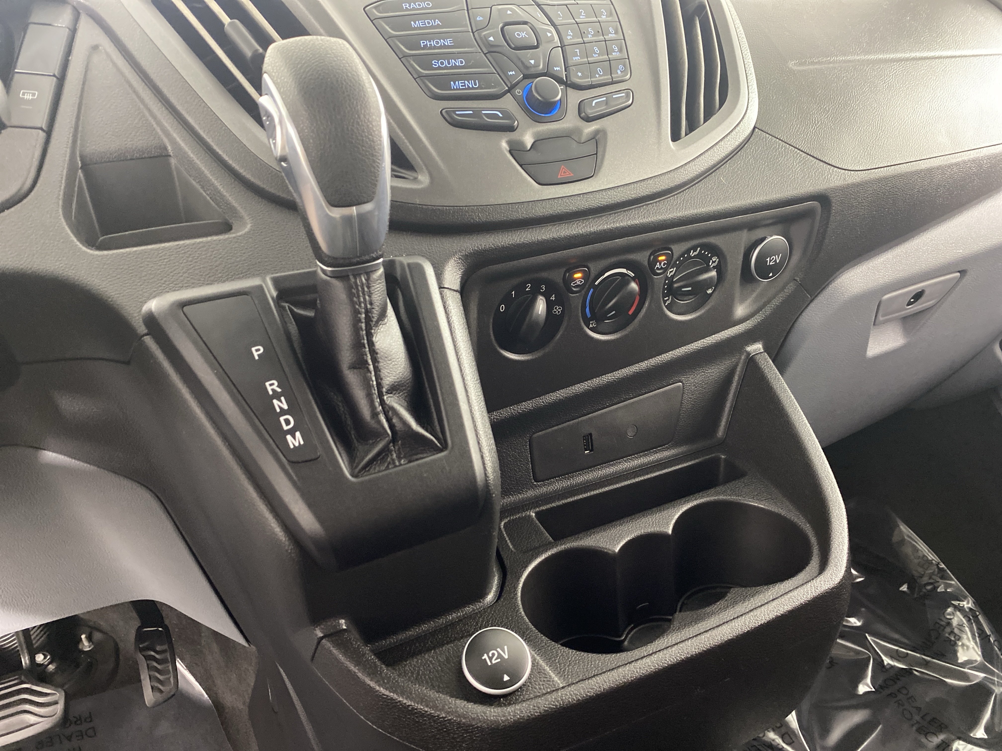 Used 2018 Ford Transit 150 XL RWD image 25