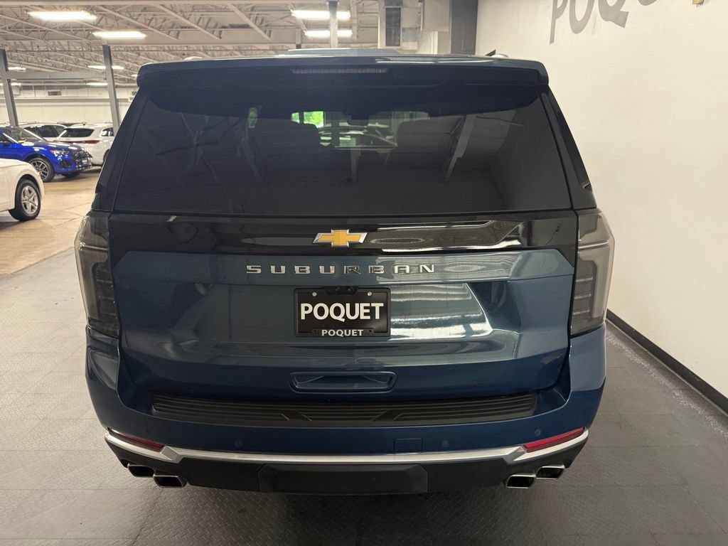 Used 2025 Chevrolet Suburban High Country AWD/4WD image 5