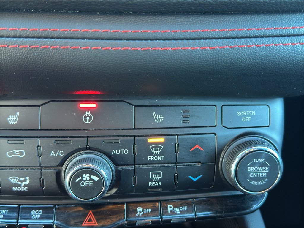 Used 2023 Dodge Durango GT image 23