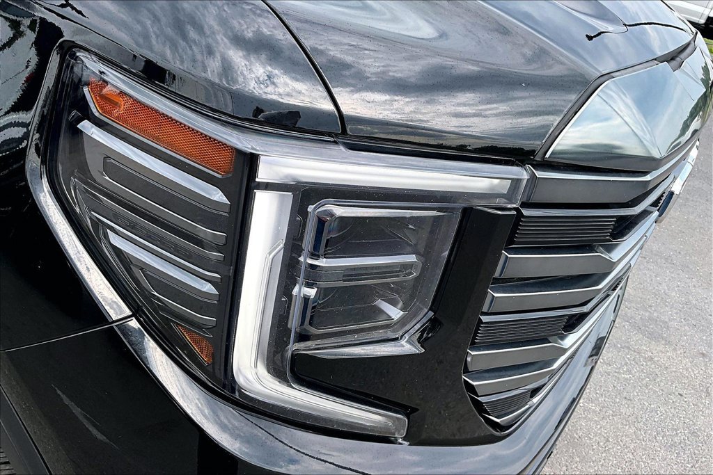 Used 2024 GMC Sierra 1500 AT4 w/ Technology Package AWD/4WD image 34