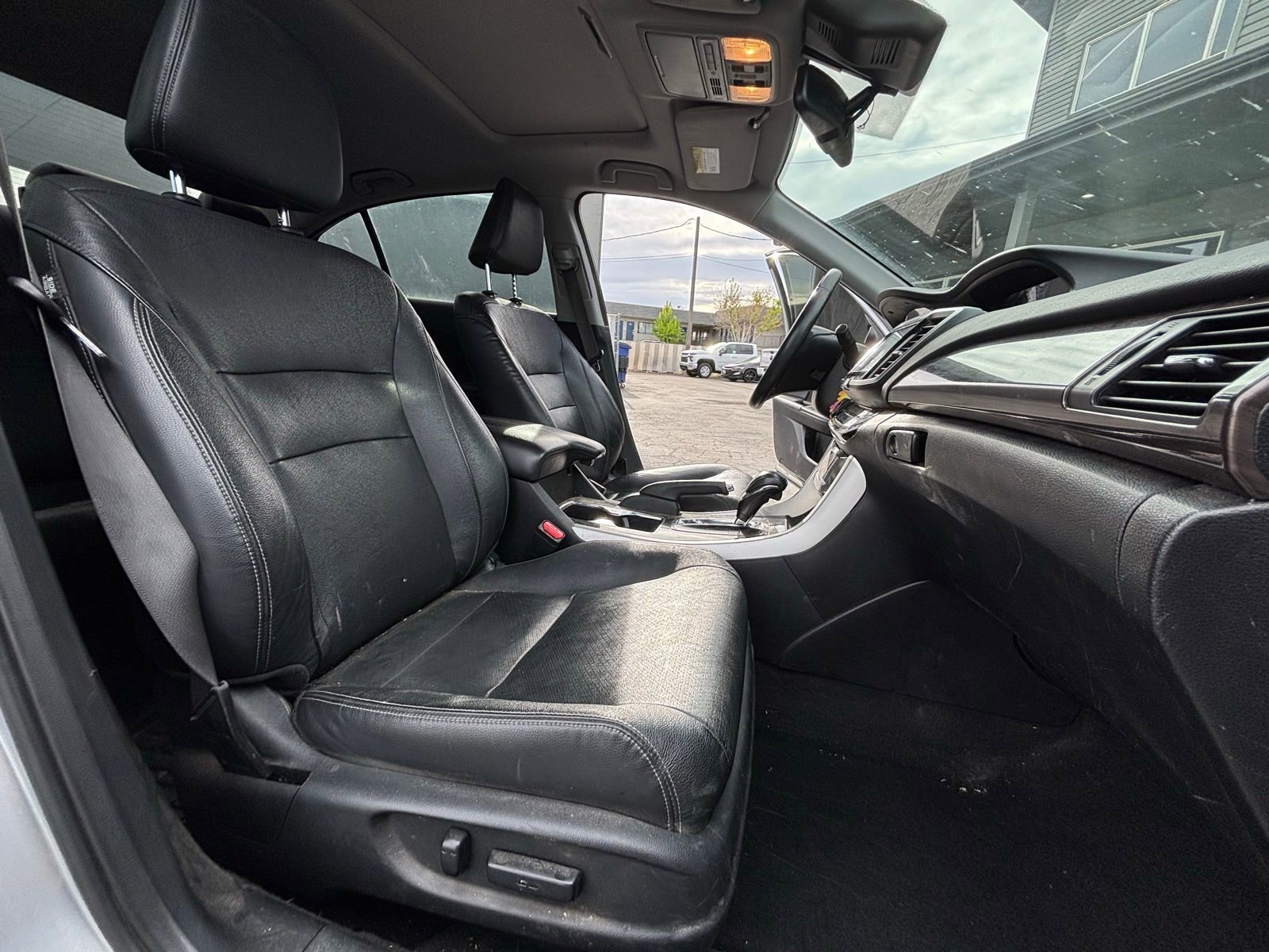 Used 2017 Honda Accord EX-L image 13