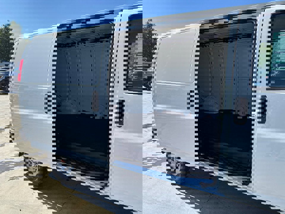 New 2025 GMC Savana 2500 w/ Driver Convenience Package image 21