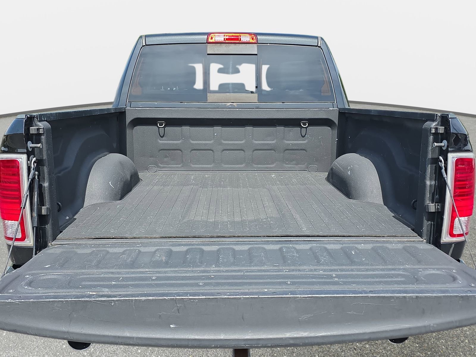 Used 2018 RAM 1500 Laramie w/ Convenience Group image 12