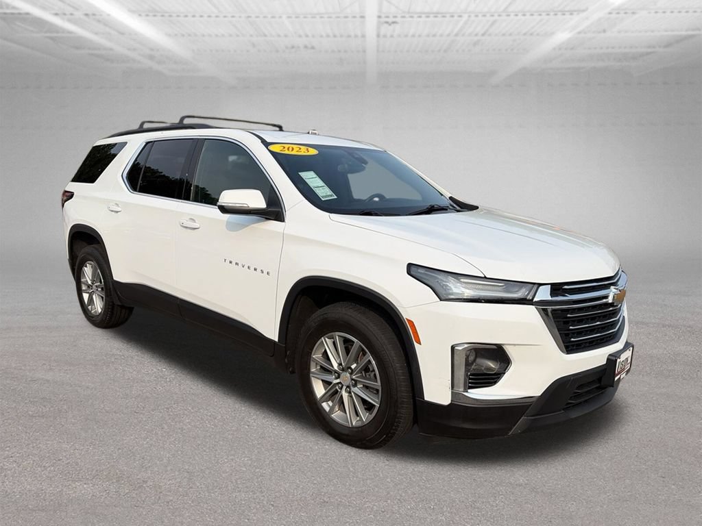 New 2023 Chevrolet Traverse LT w/ LPO, Floor Liner Package AWD/4WD image 3