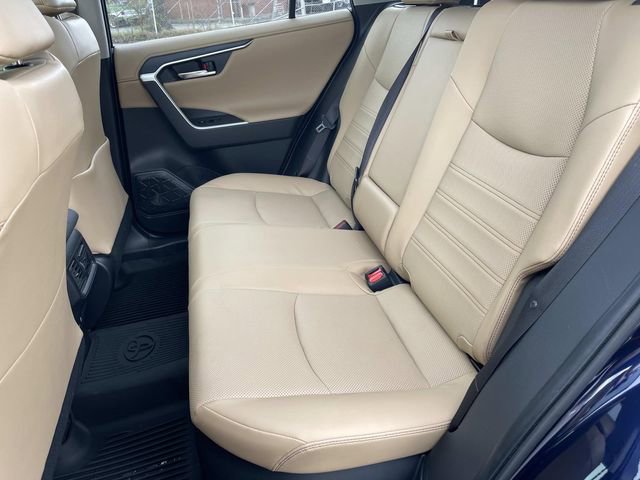 Used 2021 Toyota RAV4 Limited image 18