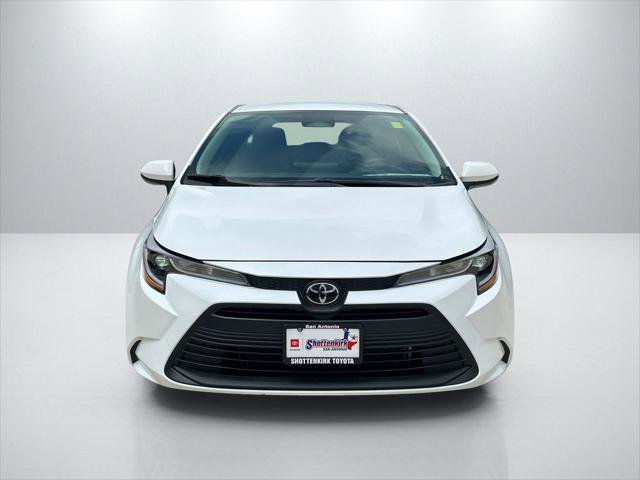 Certified 2026 Toyota Corolla LE FWD image 2