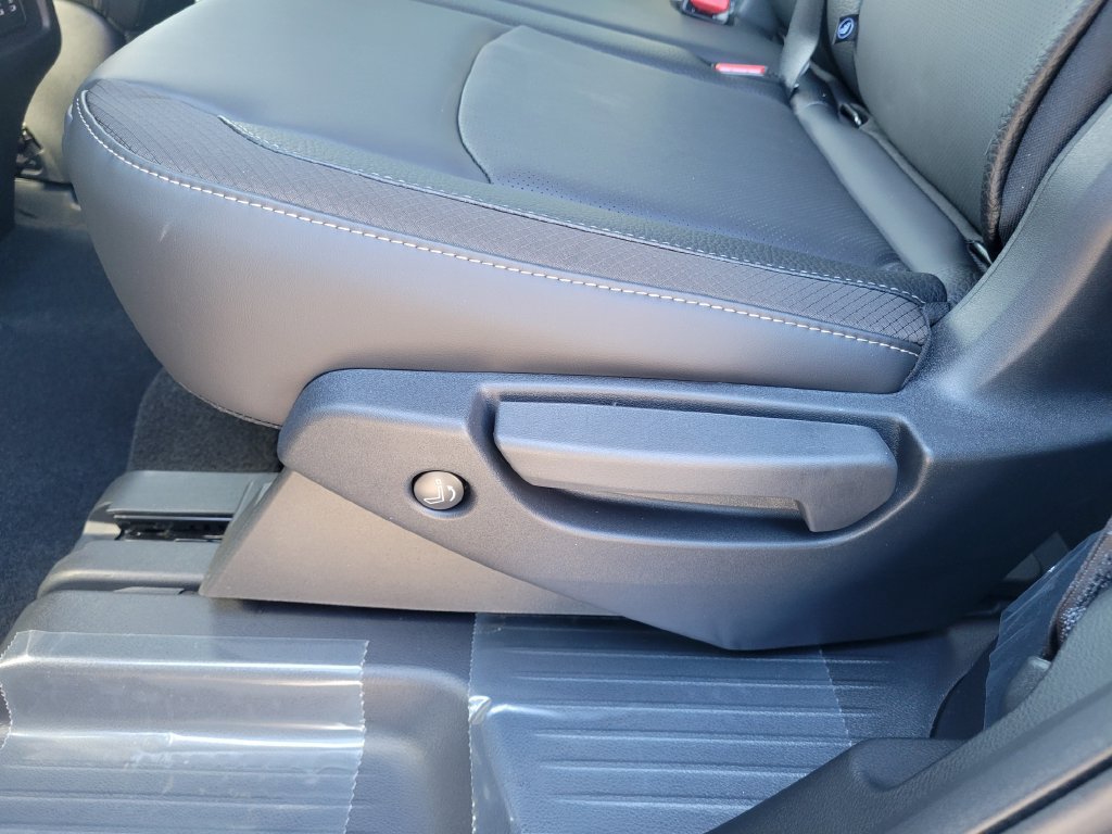 New 2026 Nissan Pathfinder SL AWD/4WD image 32