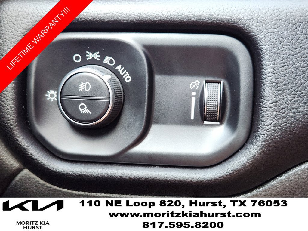 Used 2025 RAM 2500 Big Horn AWD/4WD image 25