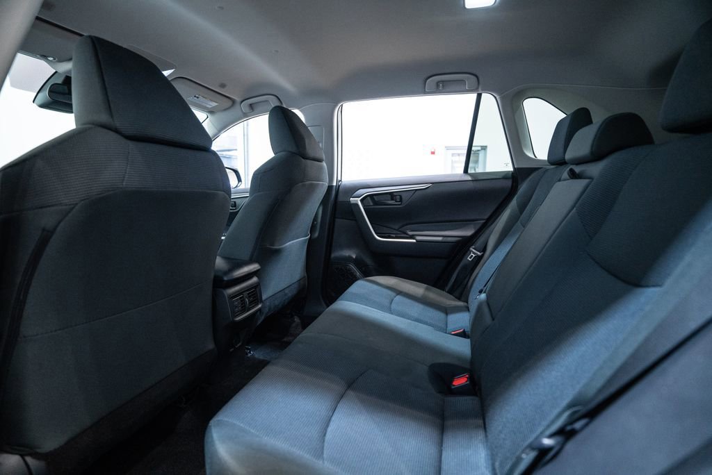 Used 2024 Toyota RAV4 LE image 32