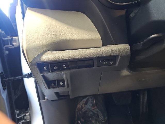 Certified 2023 Toyota Sienna XLE w/ XLE Plus Package AWD/4WD image 18