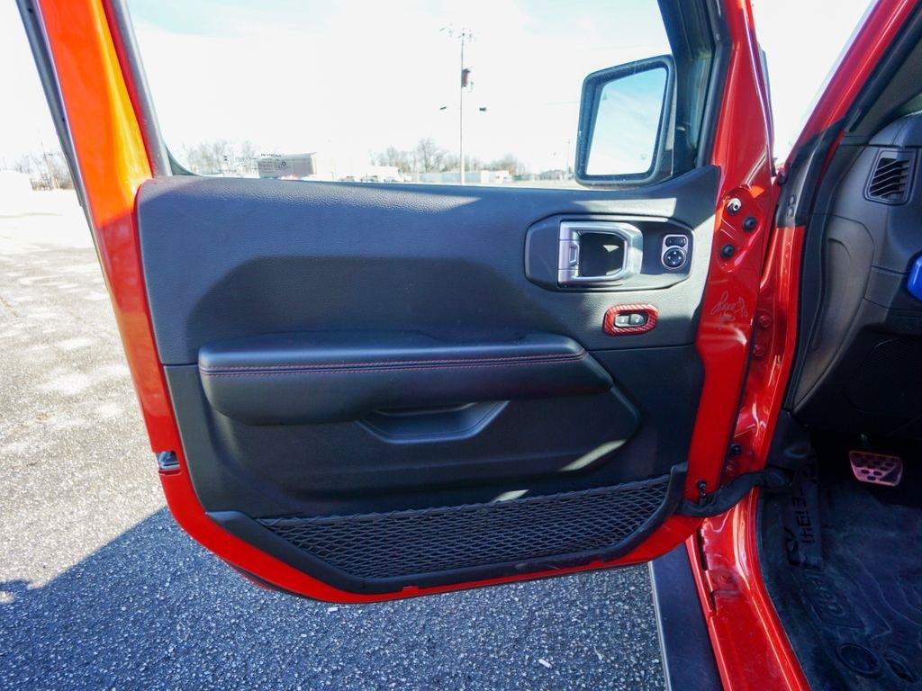 Used 2024 Jeep Wrangler Unlimited Rubicon AWD/4WD image 18
