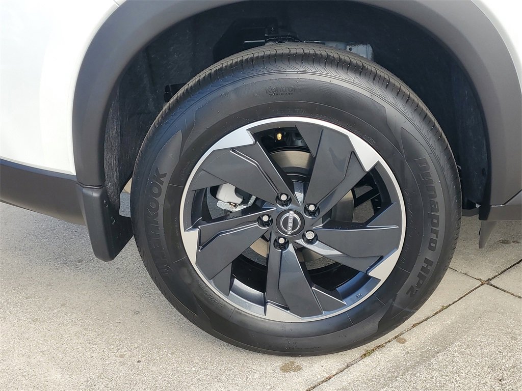 New 2026 Nissan Rogue SV image 3