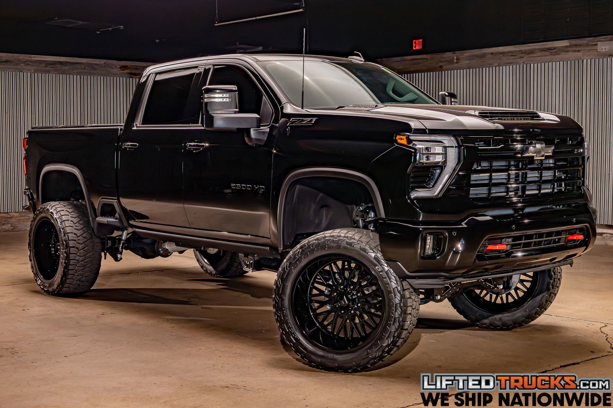 Used 2025 Chevrolet Silverado 2500 LTZ w/ Trail Boss Package AWD/4WD image 1