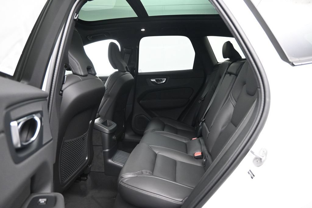 New 2026 Volvo XC60 T8 Ultra w/ Climate Package AWD/4WD image 21
