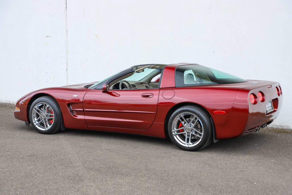 Used 2003 Chevrolet Corvette Coupe w/ Preferred Equipment Group RWD image 26