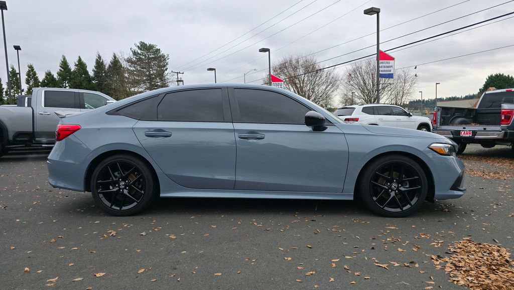 Used 2023 Honda Civic Sport image 2