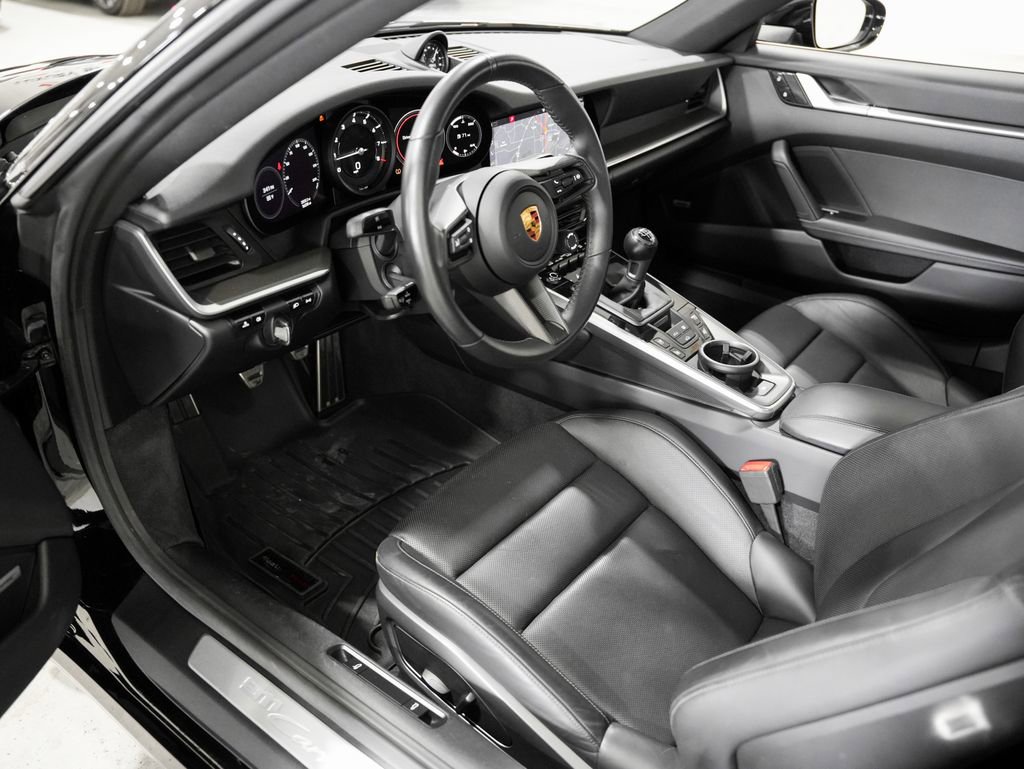Used 2020 Porsche 911 Carrera S RWD image 9