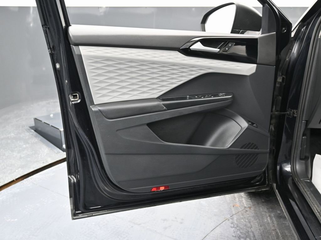 Used 2023 Volkswagen Taos S image 37