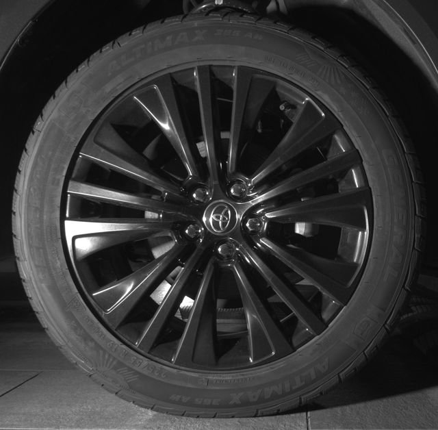 Used 2024 Toyota Venza Nightshade AWD/4WD image 11