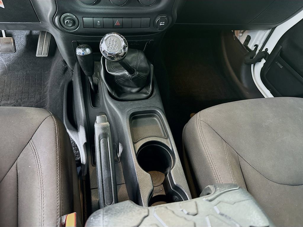 Used 2015 Jeep Wrangler Sport image 28