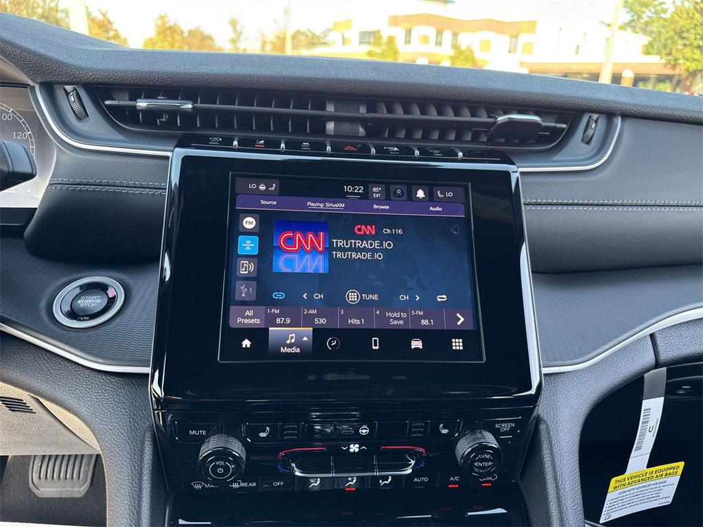 New 2025 Jeep Grand Cherokee Altitude w/ Trailer Tow Package image 21