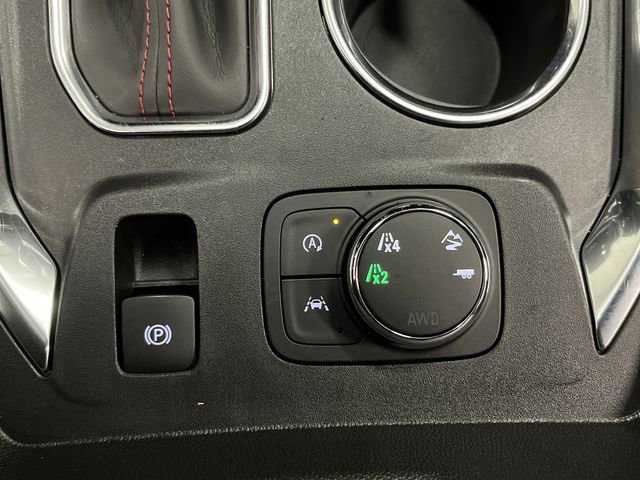 Used 2023 Chevrolet Traverse RS image 25
