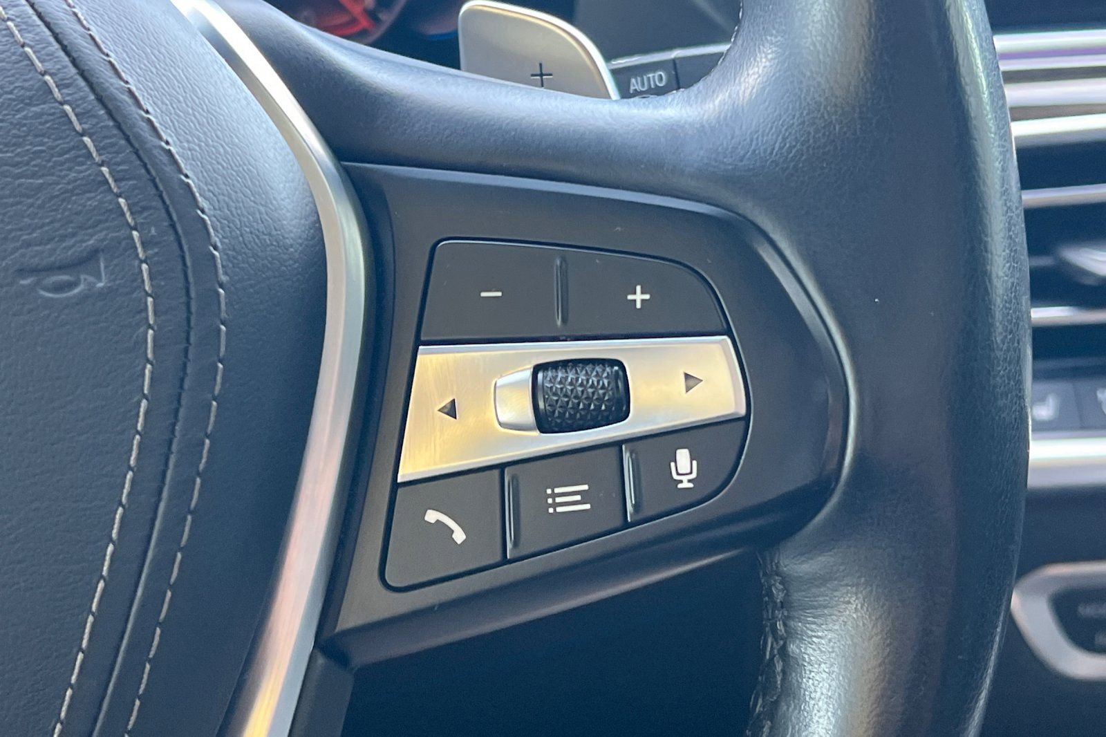 Used 2020 BMW X5 xDrive40i w/ Premium Package image 30