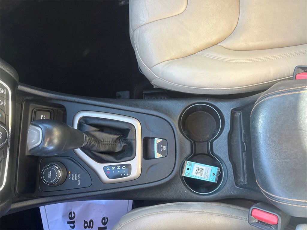 Used 2018 Jeep Cherokee Limited image 24