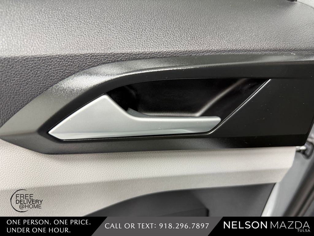 Used 2022 Volkswagen Taos SE image 34