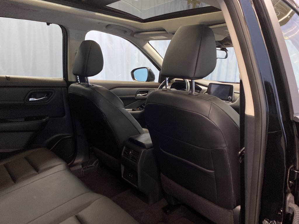 Used 2023 Nissan Rogue SV w/ SV Premium B Package AWD/4WD image 36