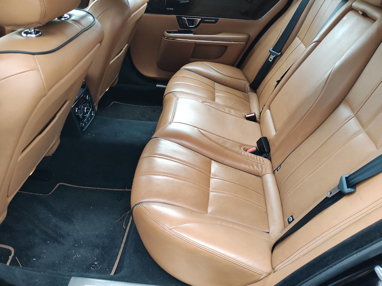 Used 2015 Jaguar XJ L Portfolio image 41