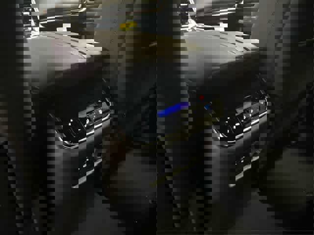 New 2025 Nissan Armada SL w/ Captain's Chari Seat Package image 26