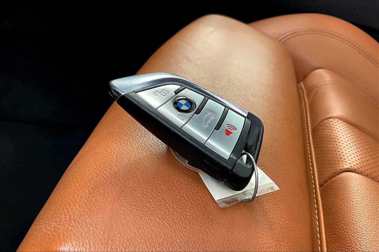 Used 2022 BMW X5 xDrive40i w/ M Sport Package image 14