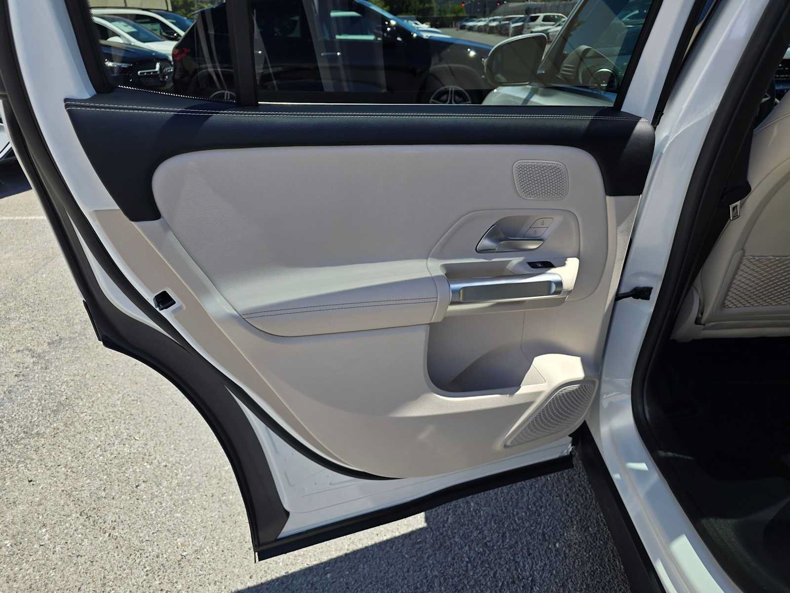 New 2026 Mercedes-Benz GLB 250 4MATIC image 15