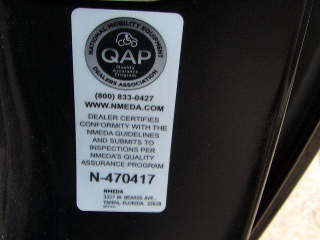 Used 2018 Chrysler Pacifica Limited w/ Tire & Wheel Group image 17