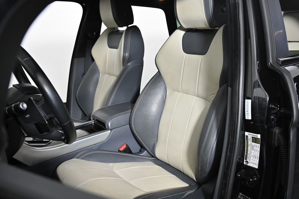 Used 2016 Land Rover Range Rover Evoque SE image 22