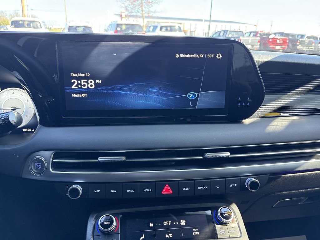 Used 2025 Hyundai Palisade Calligraphy image 12