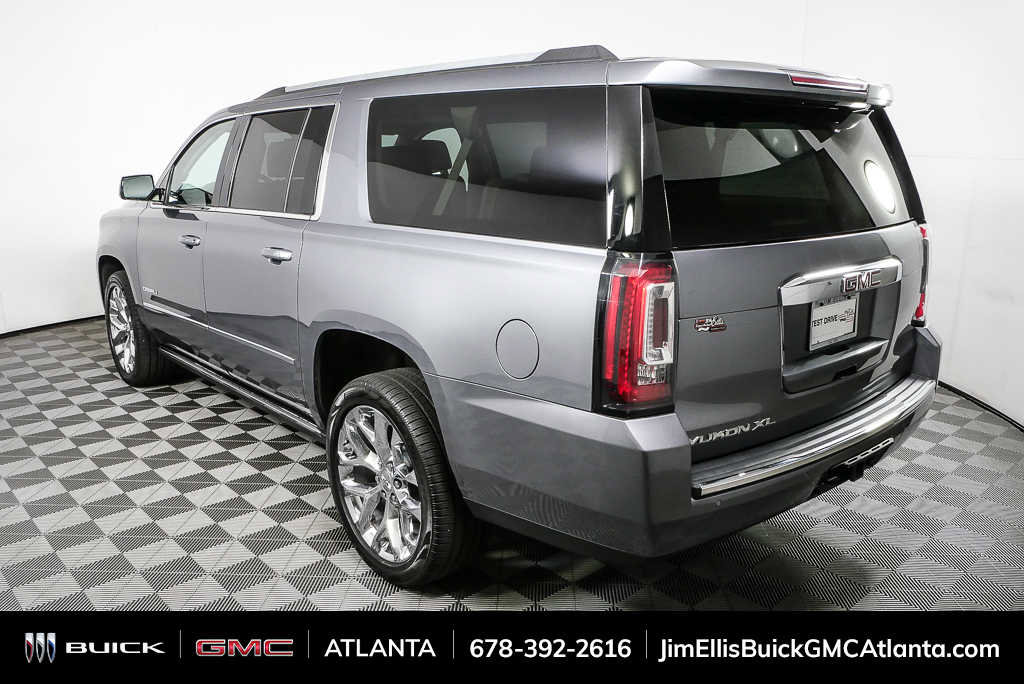 Used 2020 GMC Yukon XL Denali w/ Denali Premium Package RWD image 29