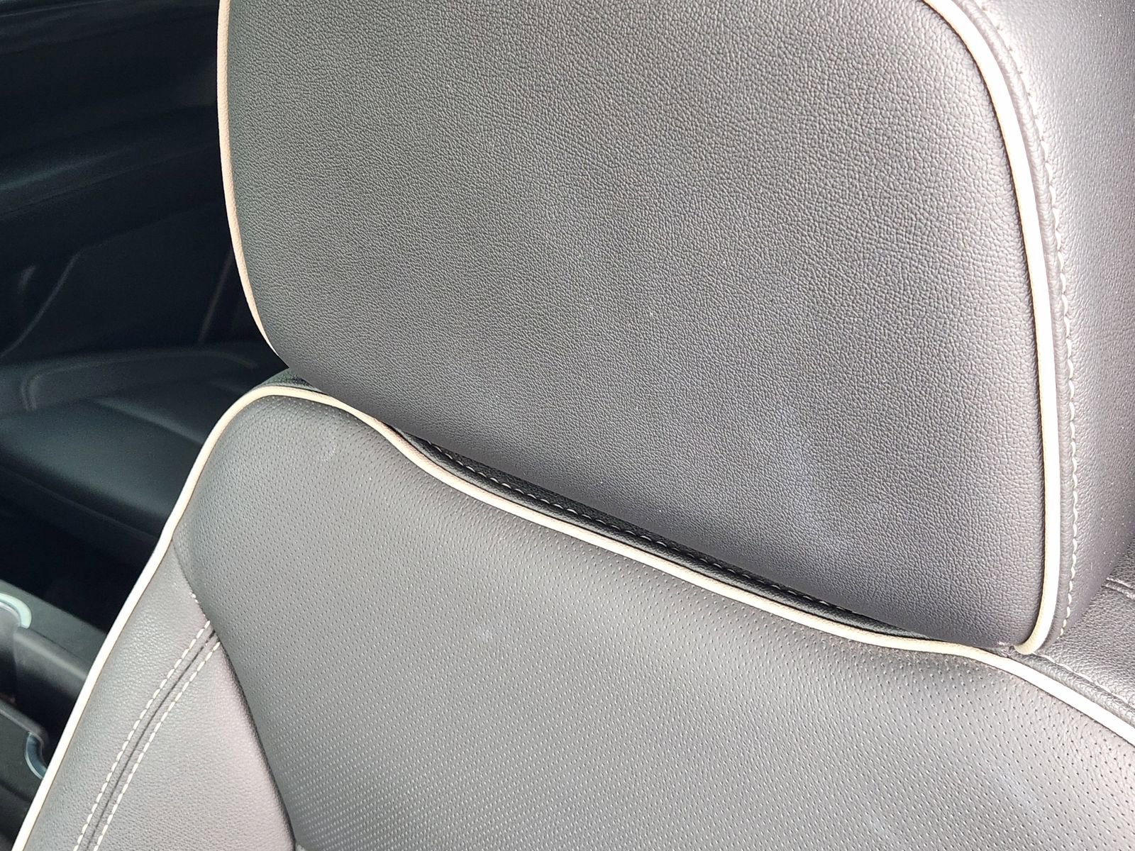 Used 2024 GMC Yukon SLT image 18