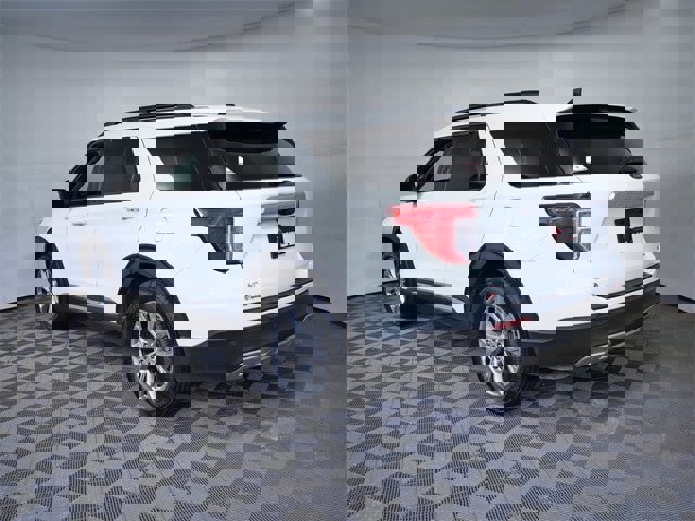Certified 2023 Ford Explorer XLT image 6