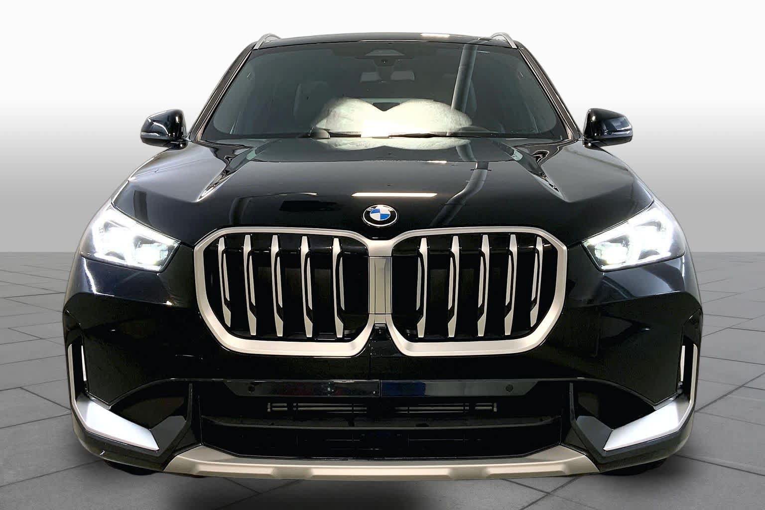 Used 2026 BMW X1 xDrive28i AWD/4WD image 3