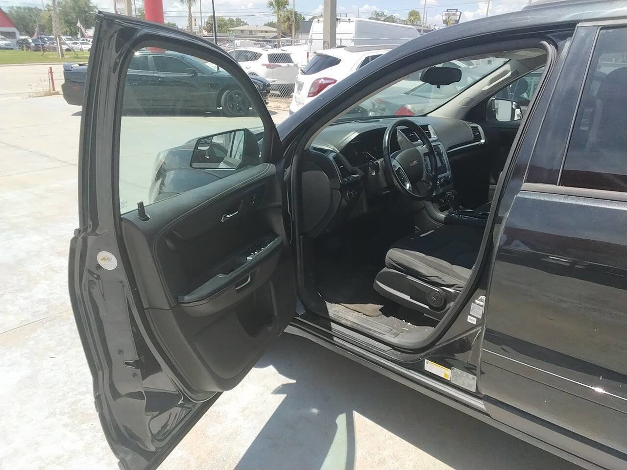 Used 2014 GMC Acadia SLE image 8