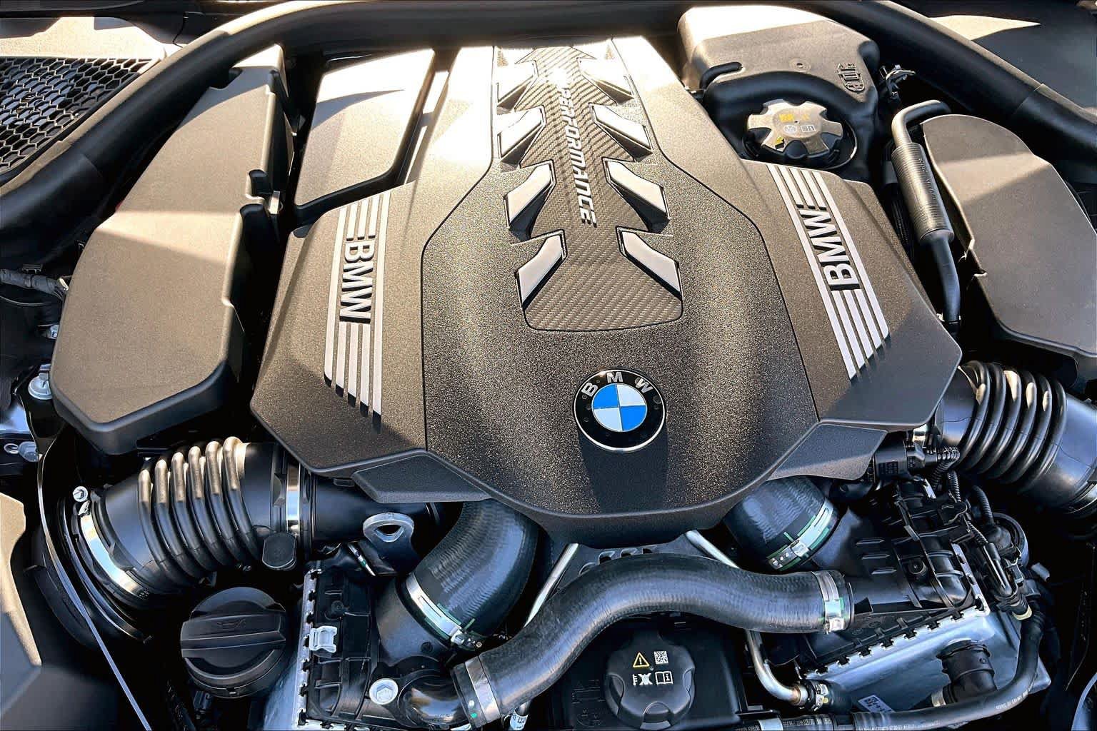 Used 2025 BMW M850i xDrive Coupe w/ M Sport Professional Package AWD/4WD image 32